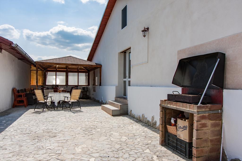 Готель Casa Arbo Келіменешті Екстер'єр фото